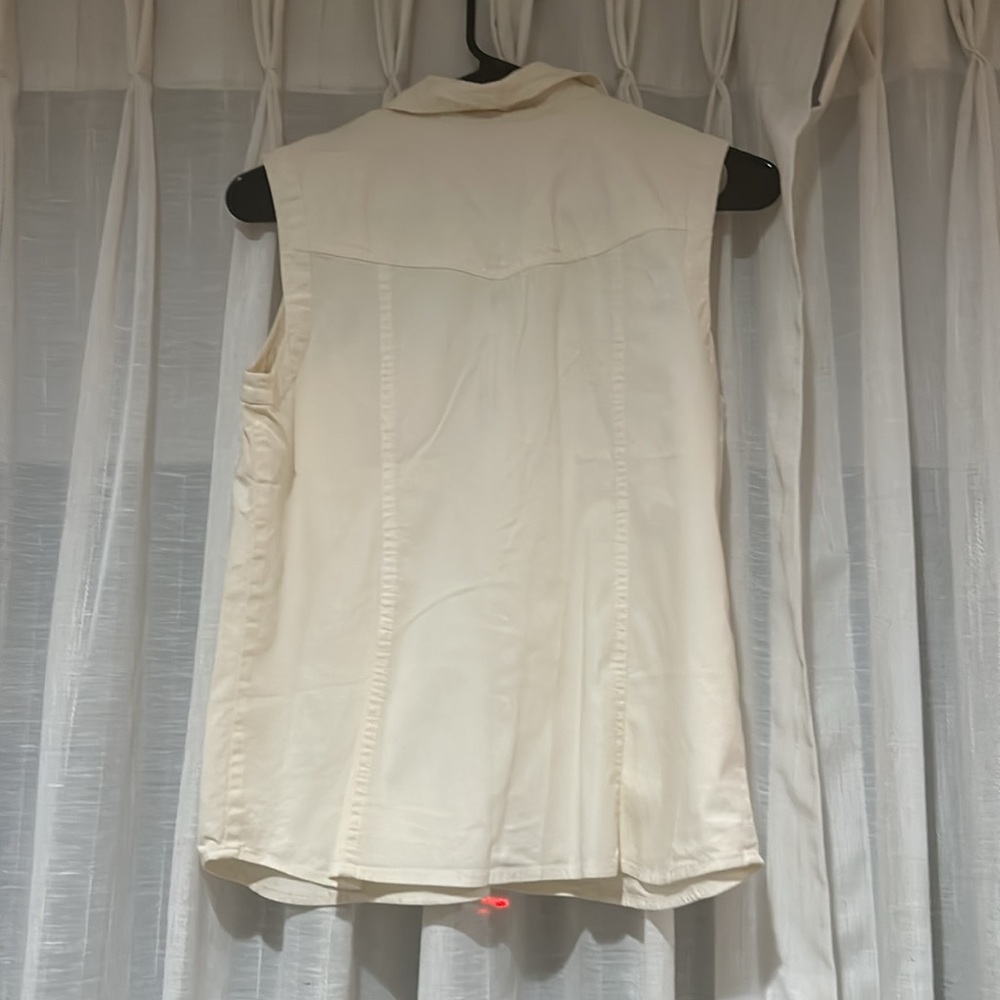 Button Down Top - Picture 2 of 3